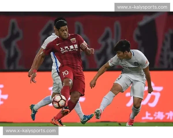 天河惊雷，赤色巅峰：恒大vs上港次回合，那场改写格局的史诗战役